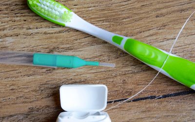 Six Must-Haves for Cleaning Teeth with Braces or Aligners When You’re on the Go